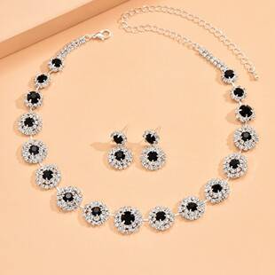 Popular bridal fashion set necklace for women, cross-border jewelry, earrings, elegant and stylish, with round rhinestone design