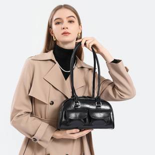Women's Bag 2026 New Style Retro College Style Versatile Large Capacity Casual College Student Class Commute Bag Single Shoulder Handbag