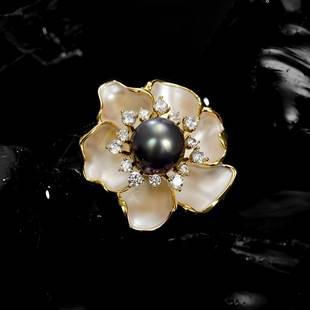 Camellia Brooch, High-End Feminine and Elegant Pearl Flower Brooch, High-End and Versatile Corsage Coat Accessories