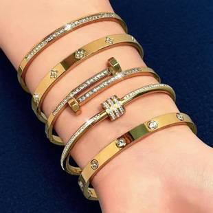 Titanium Steel Bracelet, Small Waist, Light Luxury Stainless Steel Bracelet for Women, Niche Diamond-Encrusted Bracelet, Internet Celebrity Simple Style Jewelry Wholesale