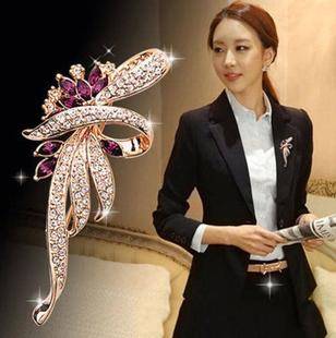 Literary and Art Style Horse Eye Brooch Pin Diamond-encrusted Corsage High-grade Women's Exquisite Corsage Suit Pin Holiday Gifts
