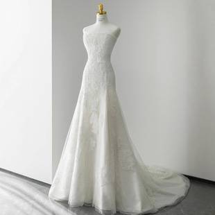 White Strapless Vintage Light Wedding Dress with Train, Forest-Style Travel Photography, Welcoming Entrance Gown, Lace with a High-End Feel, Light Luxury Evening Dress