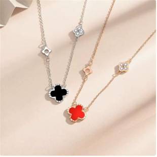 New Four-Leaf Clover Necklace for Women, Korean Style, Ins-Style Imitation Agate Collarbone Chain, Fashionable and Versatile, Diamond-Encrusted Zircon Pendant