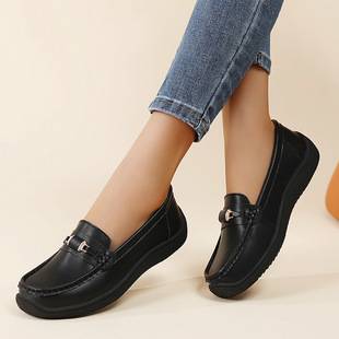 New wide-fit loafers, casual women's flat shoes with soft soles and soft uppers, comfortable large-size moccasins for mothers