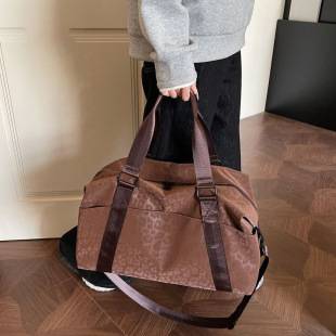 Large-Capacity Portable Short-Distance Travel Bag for Women, Fashionable and Lightweight Travel Luggage Bag, Business Trip Travel Storage Bag, Fitness Bag