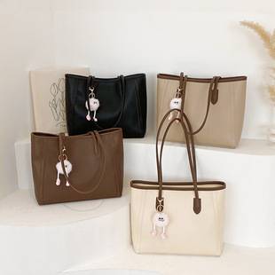 Large-Capacity Fashionable and Simple Shoulder Bag for Women 2023 Autumn and Winter New Korean Style Commuter Underarm Tote Bag