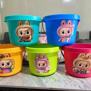 Large and Small Kidsren's Beach Toys Plastic Bucket Baby Playing in Water, Sand and Snow Tools Stall Fishing Bucket Outdoor