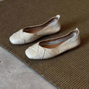 In stock~2026 new style woven shallow single shoes for women, simple and elegant granny shoes, soft sole, large size women's shoes 41-43