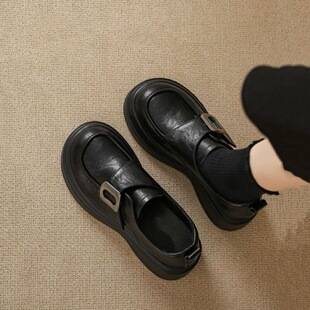 Soft leather thick-soled women's loafers, black with Velcro fasteners, slip-on shoes, British style, versatile new leather shoes