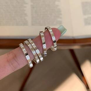 Fashionable and versatile fresh ring with small ice cube and sugar cube design, inlaid with diamonds, small row of accessories, light luxury high-end micro-inlay design ring