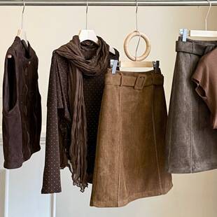 Vintage Suede Skirt for Women, New Autumn/Winter Style, Elegant High-Waisted Slimming Versatile Straight-Fit Midi Skirt