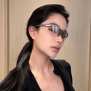 European and American Outdoor Sports Cycling Glasses, Mountaineering Night Riding Sunglasses, One-Piece Silver Goggles, Windproof Sunglasses for Men and Women