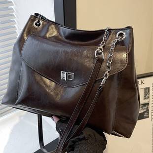 Large-Capacity Women's Bag 2025 New Trendy Fashion Chain Tote Bag Versatile Crossbody Hobo Bag Commuter Women's Bag