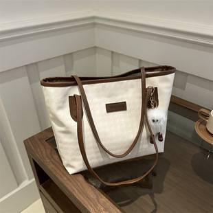 Large-Capacity Bag for Women 2024 New Casual Work Shoulder Bag High-Looking College Student Class Commuting Tote Bag