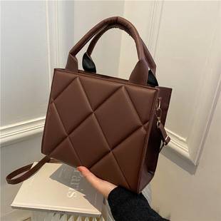 2025 New Summer Quilted Candy Color Stylish Solid Color Fashion Women's Handbag Shoulder Crossbody Simple Small Square Bag