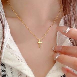 Cross necklace 2023 new popular 18K gold pendant clavicle chain female high-grade necklace titanium steel non-fading