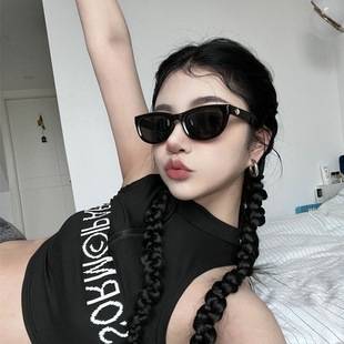 European and American Retro Hot Girl Style Sunglasses for Women 2025 New Dark Green Elegant Sunglasses High-End Stylish