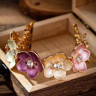 Cherry blossom elastic bracelet chain for iwatch apple strap Apple Watch women's new. Fashion bracelet