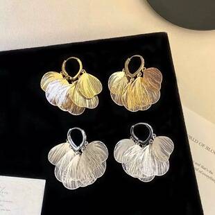 Cross-border Exaggerated Metal Ginkgo Leaf Long Earrings for Women, Vintage Style, Fashionable and Versatile, Niche High-End Earrings