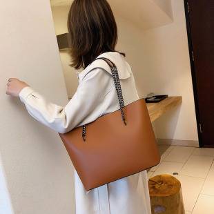 Bag Large Capacity 2024 New Korean Style Women's Bag Chain Tote Bag Fashionable and Easiest for Match Shoulder Bag Handbags
