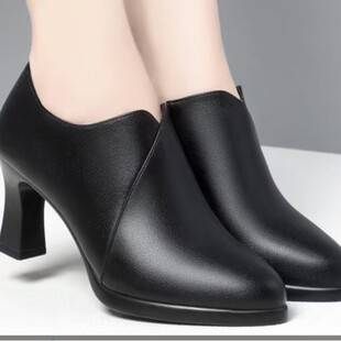 The Manufacturer Distributes Genuine Soft Leather High-Heeled Shoes for Women, Fashionable and Versatile, with a Deep Cut Design, Suitable for Middle-Aged Mothers