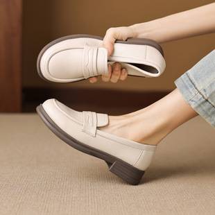 In-Stock Soft Leather Loafers for Women, Soft Sole, Soft Upper, Slip-On, Shallow Mouth, Non-Slip, Mom Shoes, Retro, Comfortable, Breathable Single Shoes