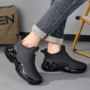 Fashionable Men's Short-Tube Non-Slip Rain Boots, Wear-Resistant, Easy to Wear, Lightweight, Non-Slip, Durable, Suitable for Kitchen Work, Integrated Rain Shoes, Rubber Shoes