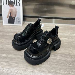 British Style Trendy Square-Toe Leather Shoes for Women, 2026 Autumn New Model, Perfect Thick-Soled Height-Increasing Loafers with Metal Buckle