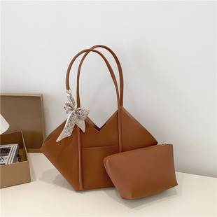 Bag Women's 2025 Spring New Large Capacity Fashion Women's Bag Commuter Shoulder Popular Tote Bag Silk Scarf Handbag
