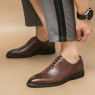 British Style Men's Fashion Carved Pointed Leather Shoes Cross-Border Large Size Business Casual Shoes European and American Formal Wedding Men's Shoes