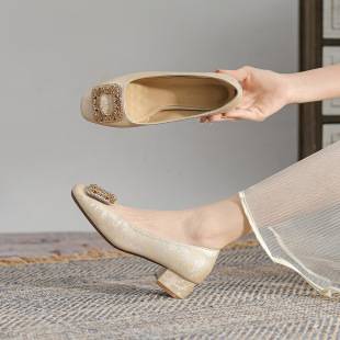 New Chinese Style Small Square Buckle Shallow Mouth Non-Tiring Mid-Heeled Shoes High Heels Fashionable Retro Square Toe Thick Heel Soft Sole Large Size Shoes