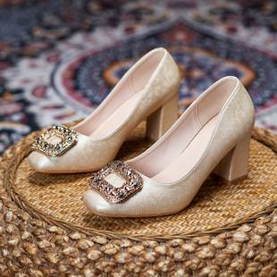 Square-Toe Chunky High Heels, Large Size, Extra Wide, Wedding Banquet Shoes for Mother-In-Law, Comfortable and Not Tiring, Shallow Square Buckle