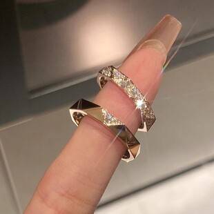 Xiaohongshu's Popular Retro Full-Diamond Rhombus Brushed Ring, Exquisite, Accessible Luxury, High-End, Cold Style Stacking Ring for Women