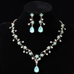 New Fashionable and Elegant Flower Zircon Super Shiny Necklace and Earring Set Bridal Dress Necklace Jewelry Wholesale in Stock
