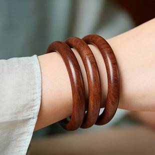 Natural Old Peach Wood New Product Bracelet, Simple Gift, Peace Bracelet, Wooden Bracelet, Perfect Gift for the Back-To-School Season