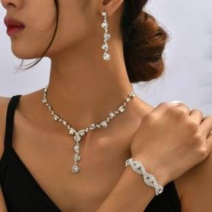 Cross-Border Set of Silver Women's Earrings, Necklace, and Bracelet with High-End Elegant Design, Versatile Rhinestone Claw Chain Three-Piece Set for Brides