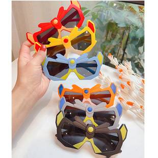 Children's Sunglasses for Boys, Trendy Cartoon Transformers Sunglasses, Anti-Uv, Funny Photo Toy Glasses for Babies
