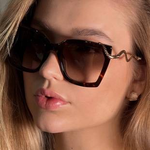 New Fashionable Square Women's Snake-Shaped Temple Sunglasses Cross-Border European and American Trendy Personalized Sunglasses High-End Flat Glasses