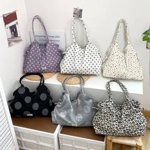 Korean-Style Lazy Style Shoulder Bag with Drawstring, Large Capacity, Suitable for Commuting and Travel, Vintage Polka Dot Casual Versatile Tote Bag