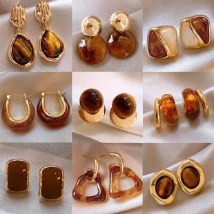Autumn and Winter Maillard Tiger Eye Stone Earrings for Women, Hong Kong Style Retro Elegant Earrings, Light Luxury, High-End Fashion Versatile Earrings