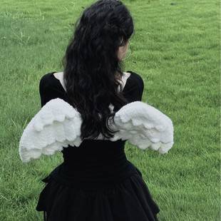 Popular Angel Wings Backpack, Versatile for Going Out, Adjustable Shoulder Straps, Exquisite Photo-Taking Concave Shape, Comic Exhibition Bag