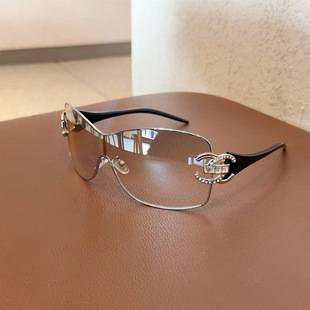 New One-piece Large-frame Sunglasses Double C Diamond-encrusted Fashionable Sunglasses Women's European and American Street Photoshoot Metal Fragrant Sunglasses