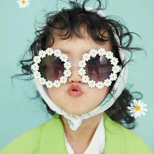 New small daisy children's sunglasses cute baby one-year-old pose UV protection beach glasses flower sunglasses
