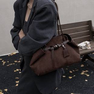Suede Bag Women's 2025 New Autumn and Winter Retro Niche Design Fashion Single Shoulder Crossbody Bag Commuter Tote Bag