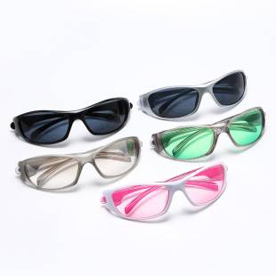 Millennial Punk Sunglasses K-Style Internet Celebrity Street Photography Versatile Sunglasses Female Ins Sexy Trendy Male European and American Sunglasses