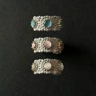 Italian Designer's Heavy-Duty Luxury Colored Gemstone Daisy Ring with Vintage Design and Brushed Flower Pattern for Women