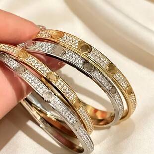 In-stock wide round three-row diamond starry sky bracelet with fine craftsmanship and clasp, full diamond bracelet, fashionable light luxury couple's bracelet