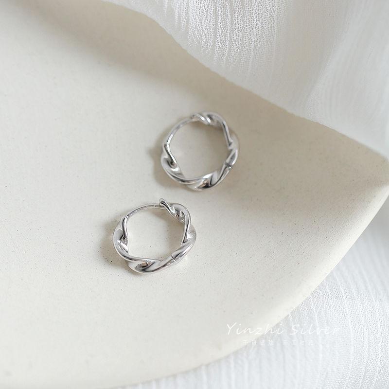 S925 Silver Earrings 2024 New Trendy Earrings Women's Design Cold Style Niche Circle Earrings Versatile Elegant