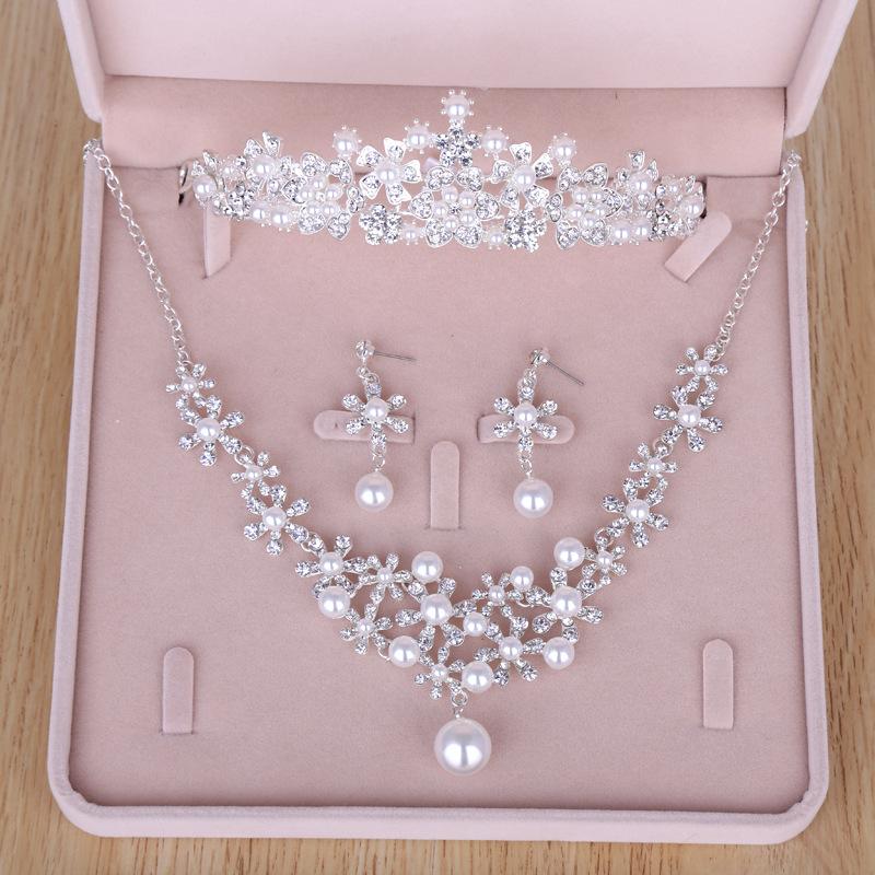 Bridal Jewelry Pearl Crown Necklace Earrings Three Piece Set Wedding Dress Wedding Accessories Hot Sale in stock Low Price