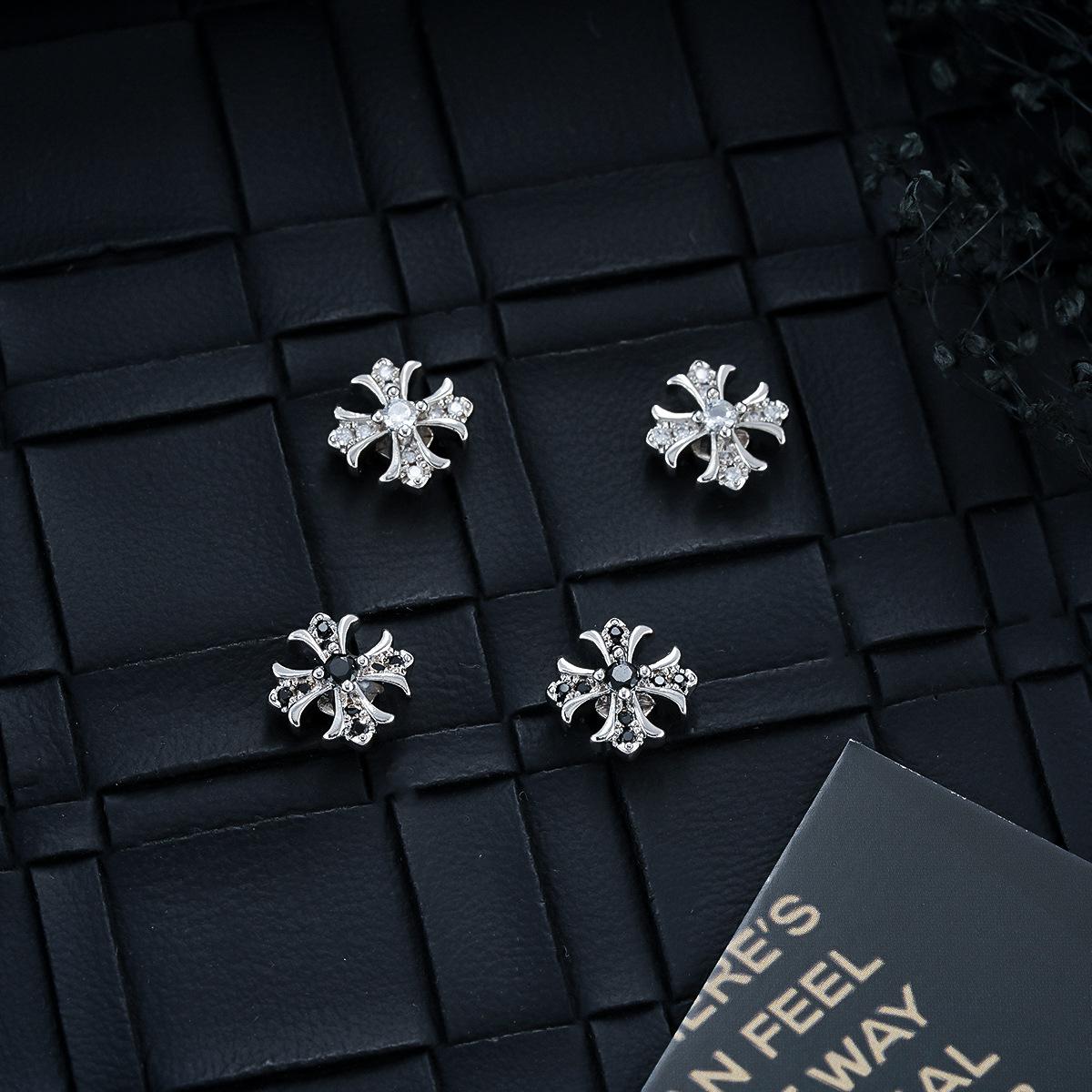 Retro Cross Zircon Full Diamond Magnetic Ear Clips for Men and Women, Unique Minimalist Style, Niche Light Luxury Ear Jewelry Wholesale